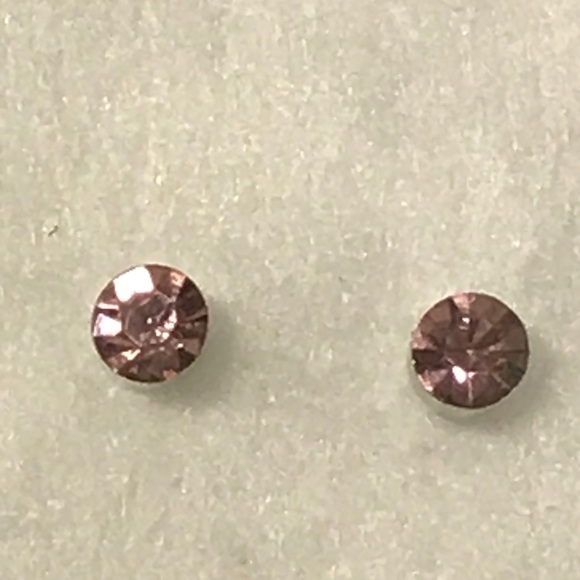 MAGNETIC Gem Earrings: Wear 1 or 5 w/o Piercings!! - Picture 3 of 16